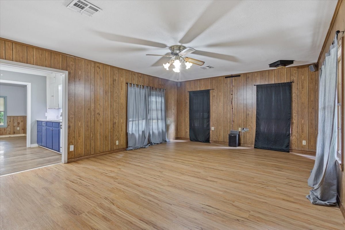 802 Avenue A Valley Mills TX 76689