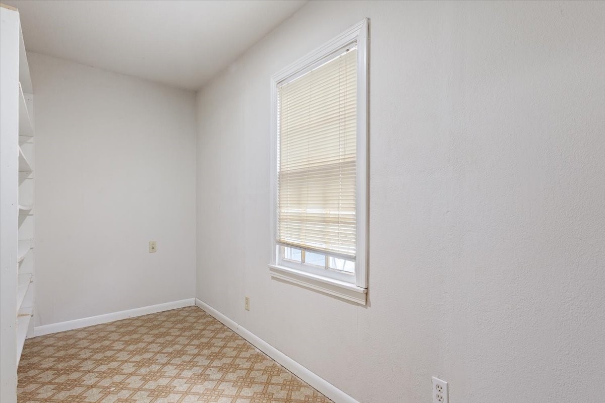802 Avenue A Valley Mills TX 76689
