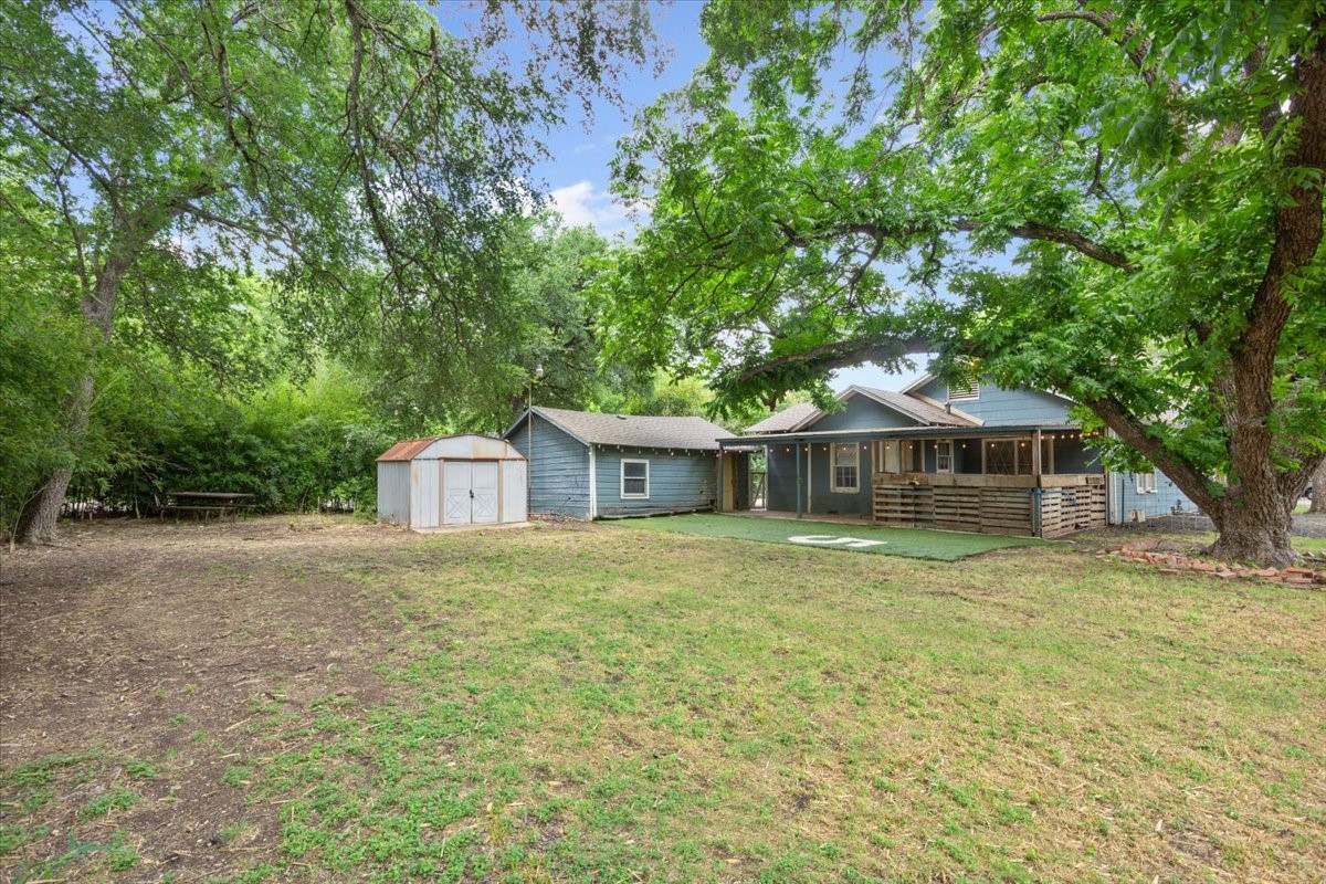 802 Avenue A Valley Mills TX 76689
