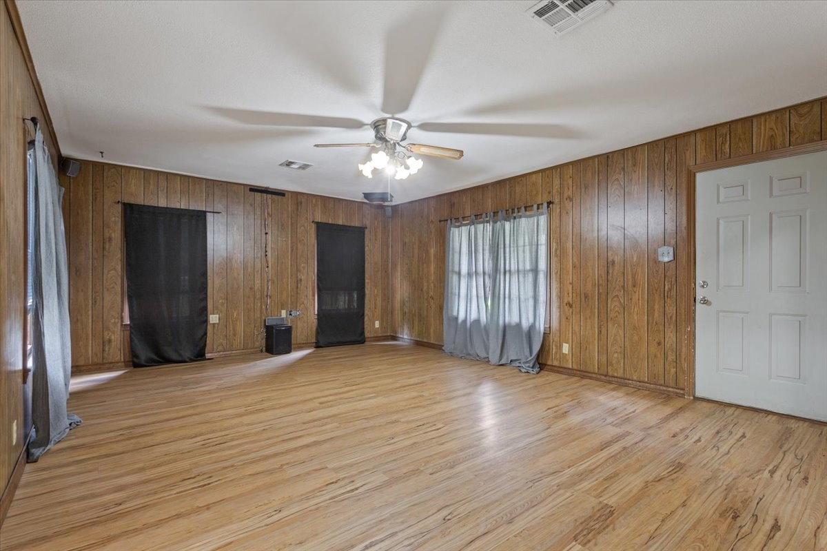 802 Avenue A Valley Mills TX 76689