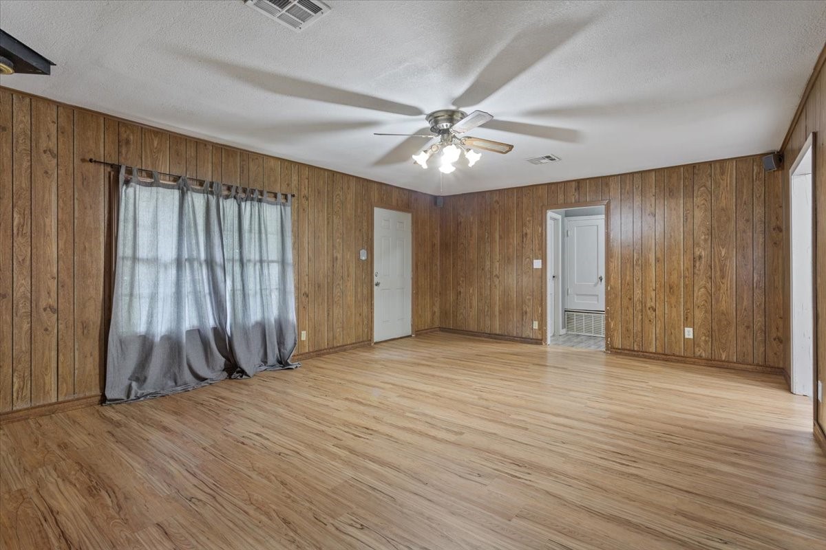 802 Avenue A Valley Mills TX 76689