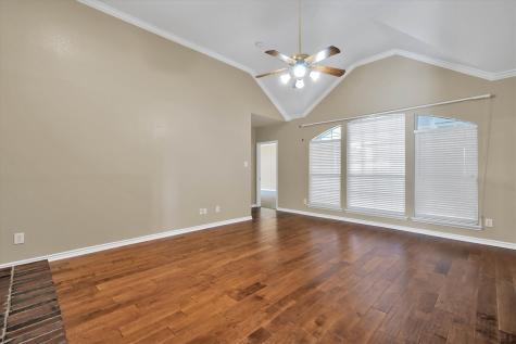 4213 Forestedge Drive Grand Prairie TX 75052