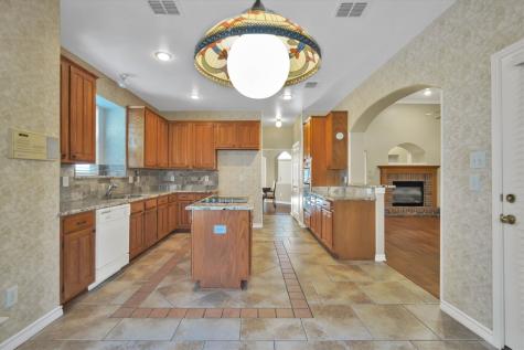 4213 Forestedge Drive Grand Prairie TX 75052