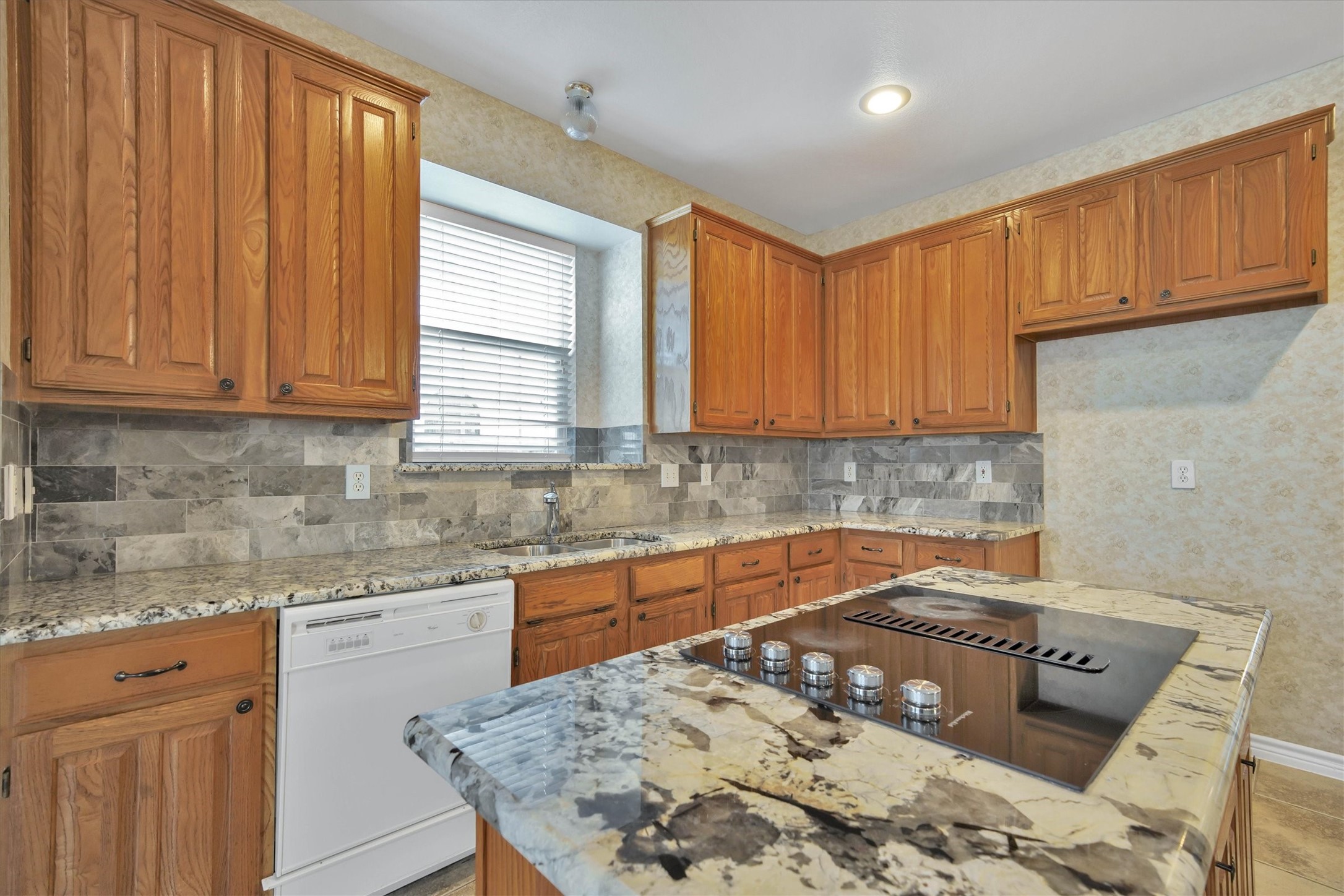 4213 Forestedge Drive Grand Prairie TX 75052