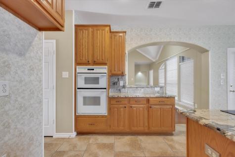 4213 Forestedge Drive Grand Prairie TX 75052