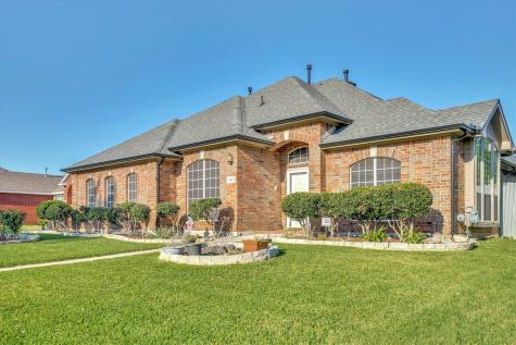 4213 Forestedge Drive Grand Prairie TX 75052