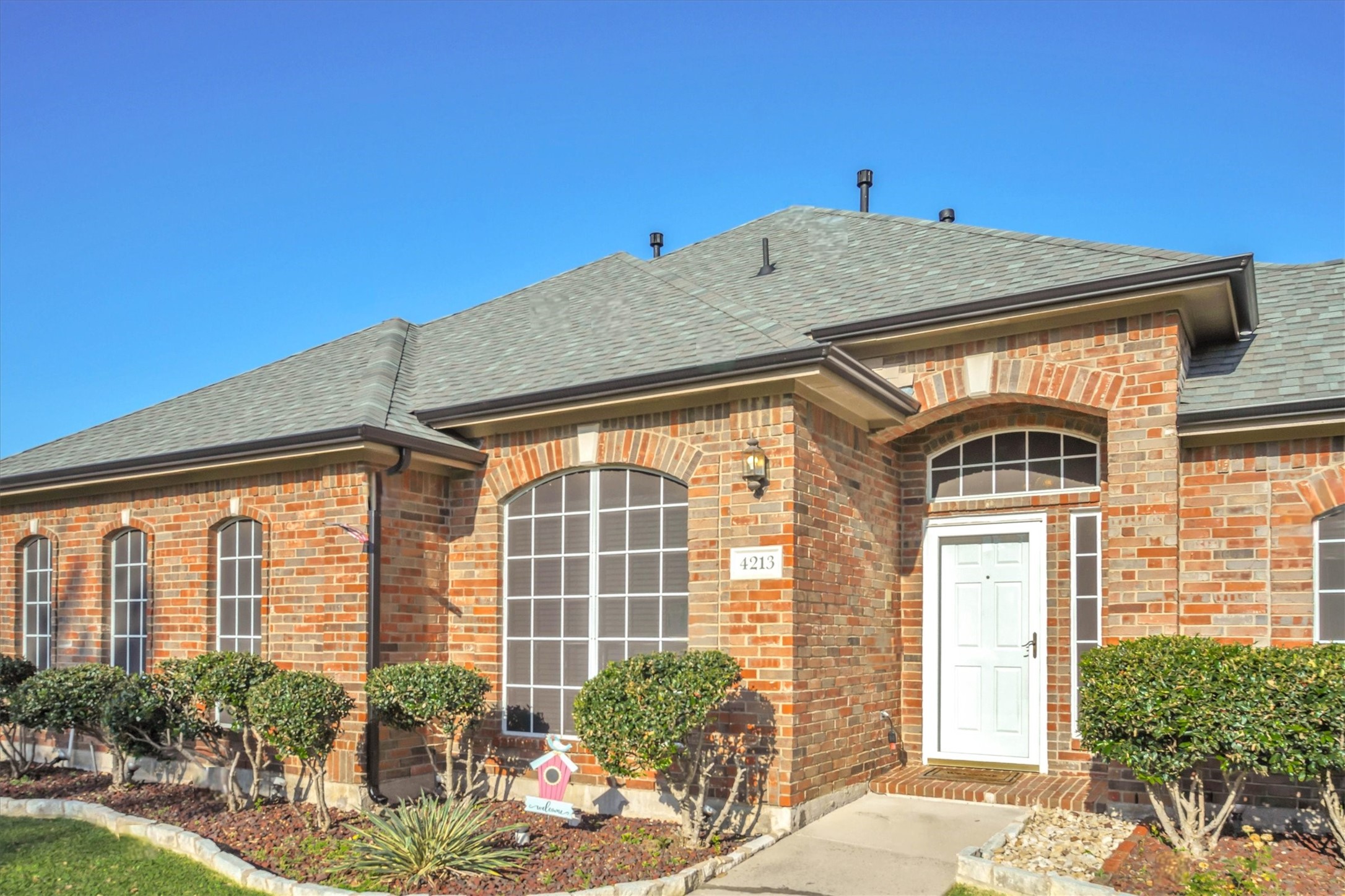 4213 Forestedge Drive Grand Prairie TX 75052