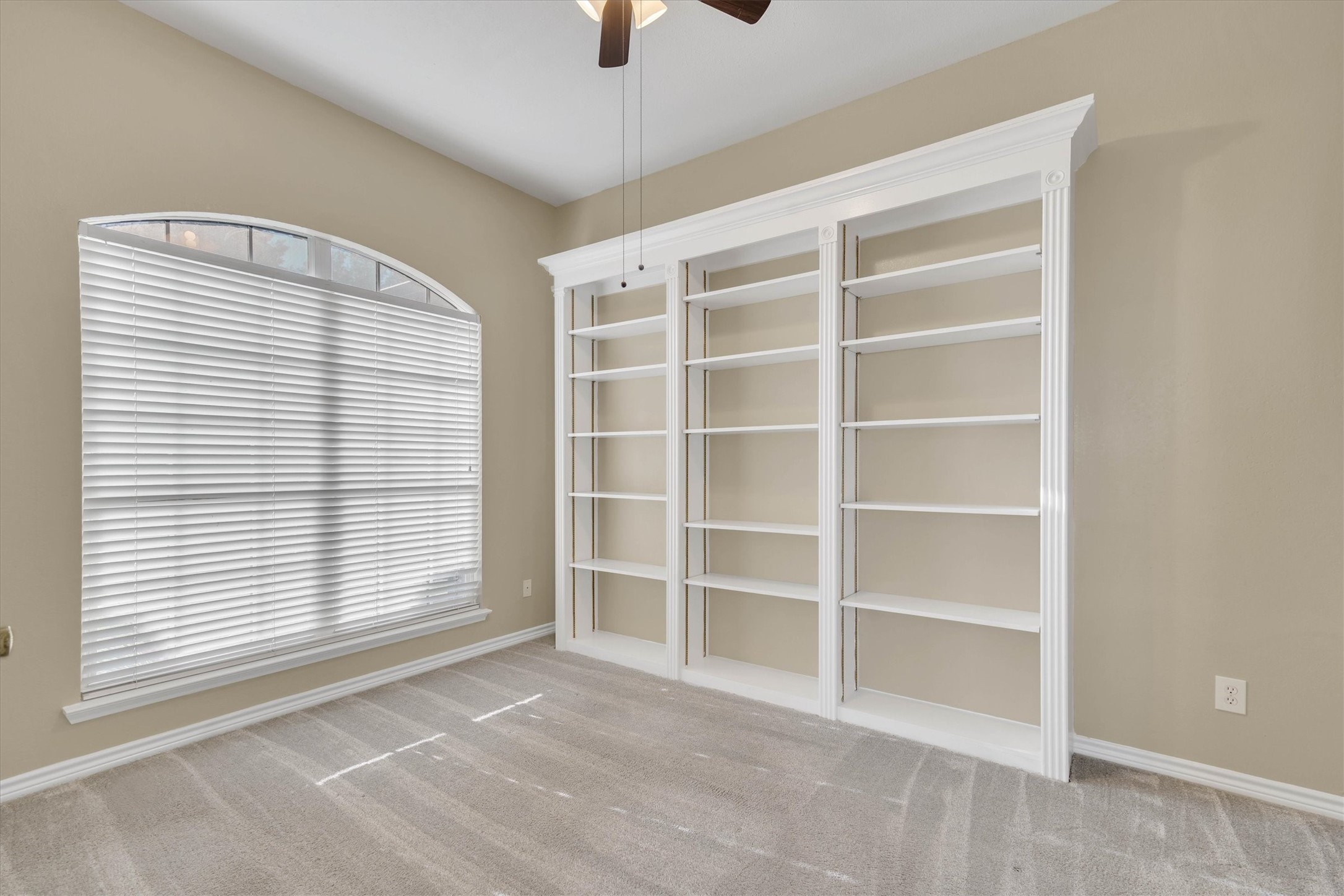 4213 Forestedge Drive Grand Prairie TX 75052
