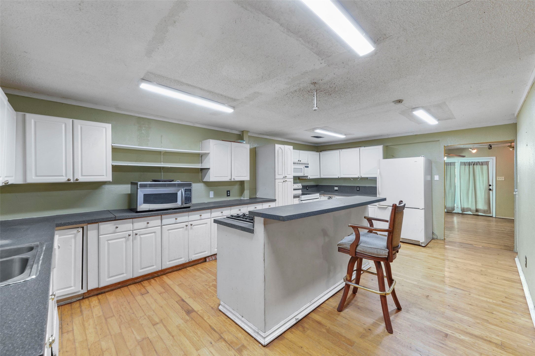 3016 Deep Well Road Balch Springs TX 75180