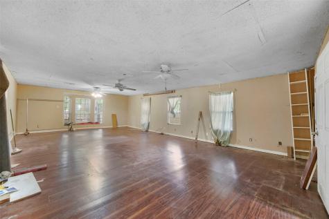 3016 Deep Well Road Balch Springs TX 75180