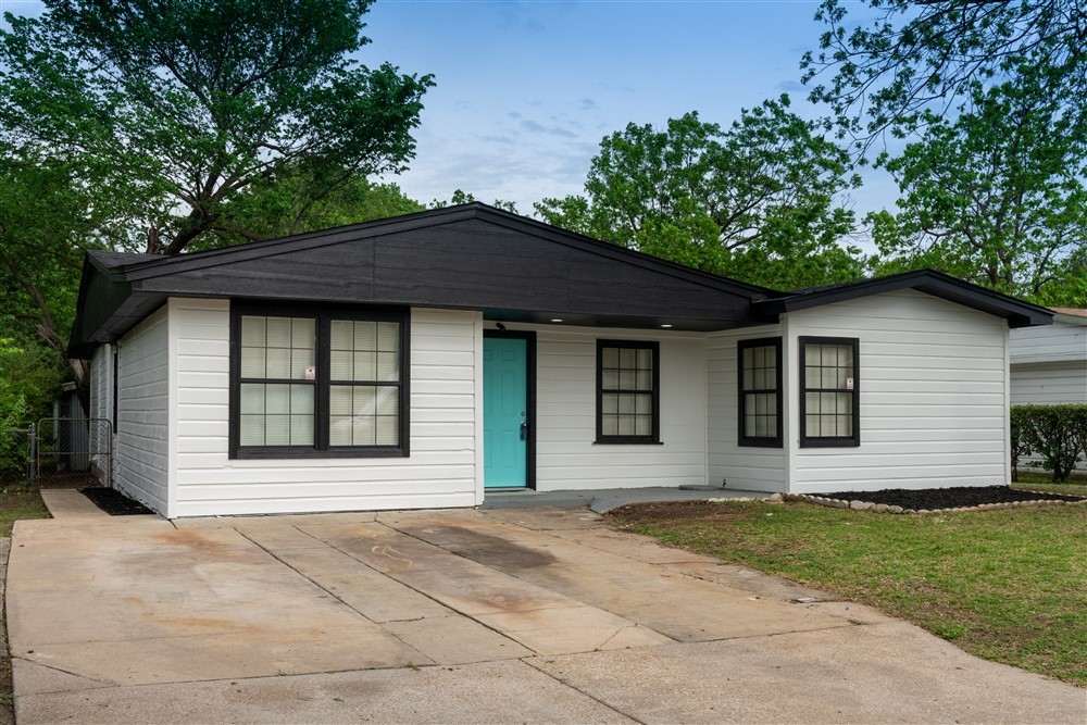 3745 Griggs Avenue Fort Worth TX 76119