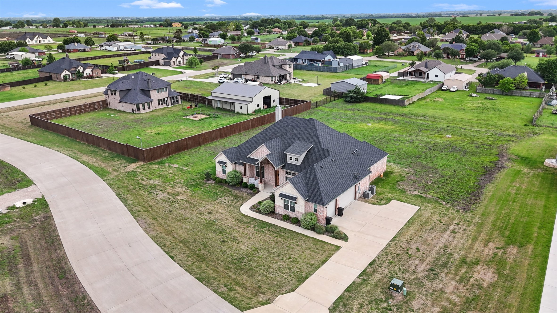 321 Rolling Meadows Drive Waxahachie TX 75165