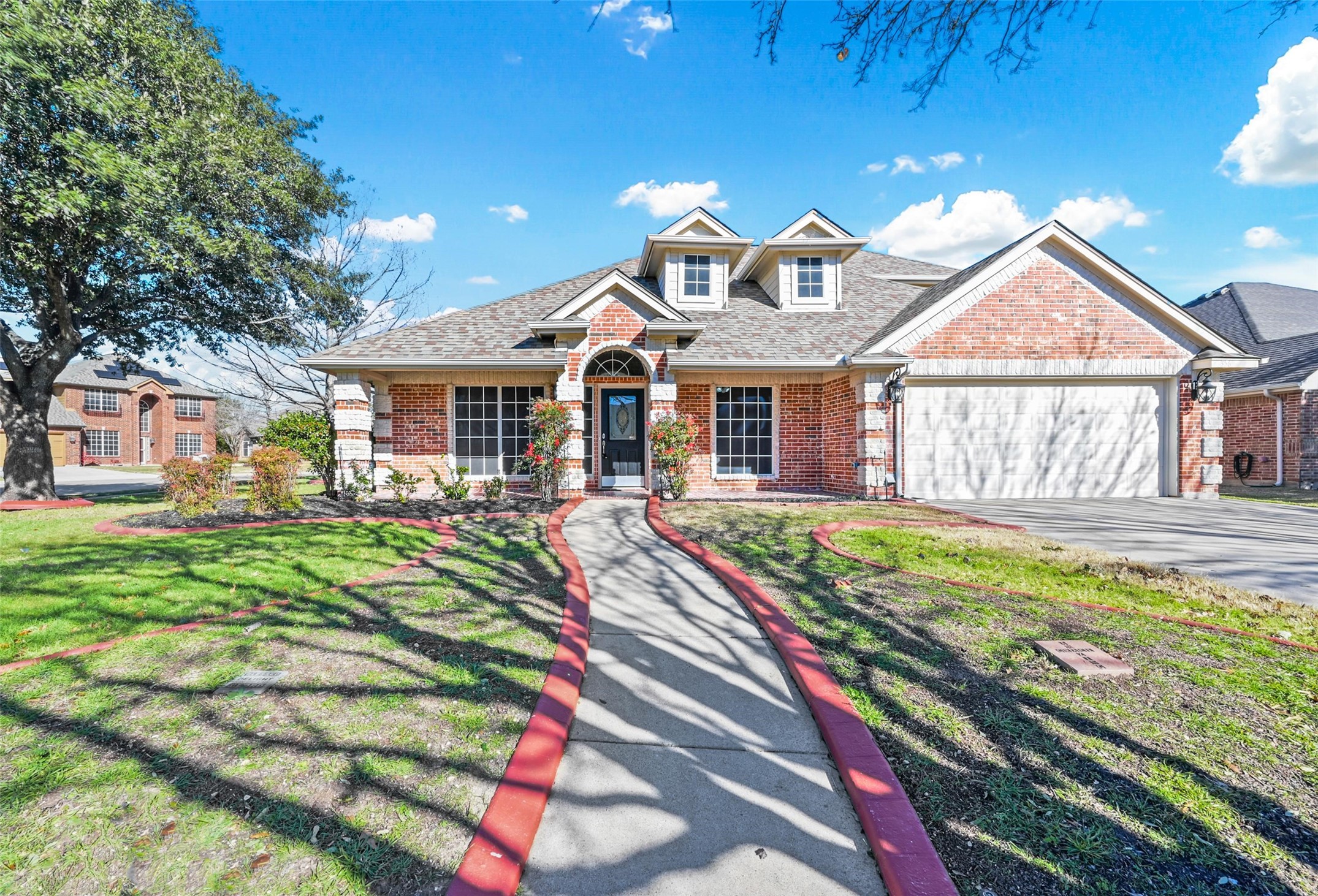 356 Carriage Lane Saginaw TX 76179