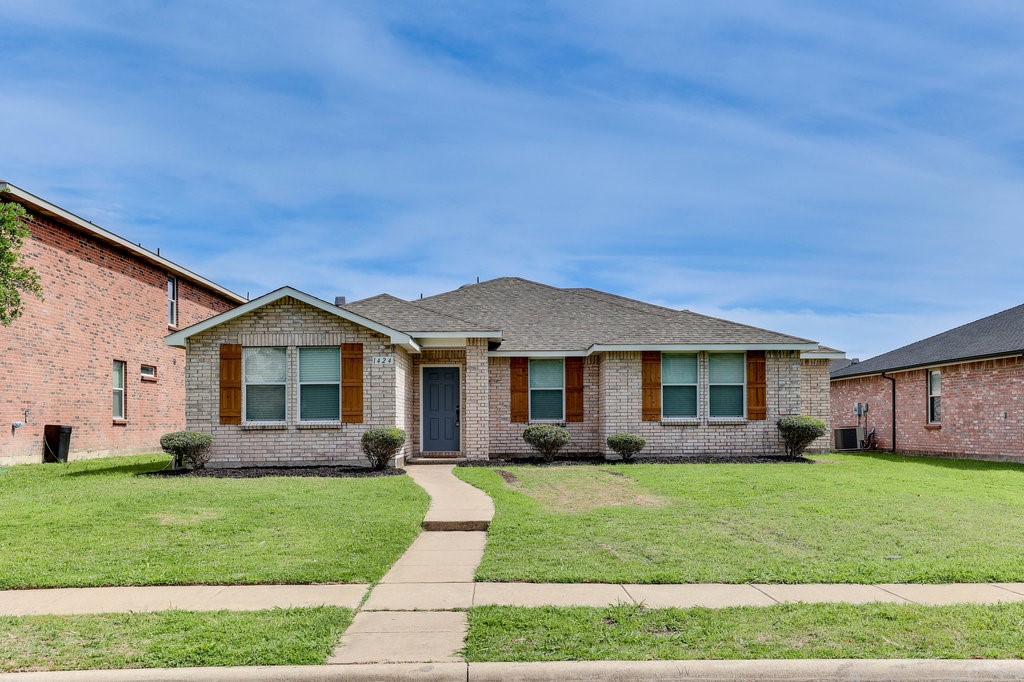 1424 Swift Fox Drive Lancaster TX 75134