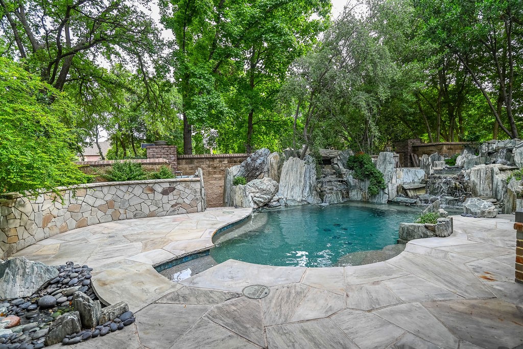 711 Lexington Avenue Coppell TX 75019
