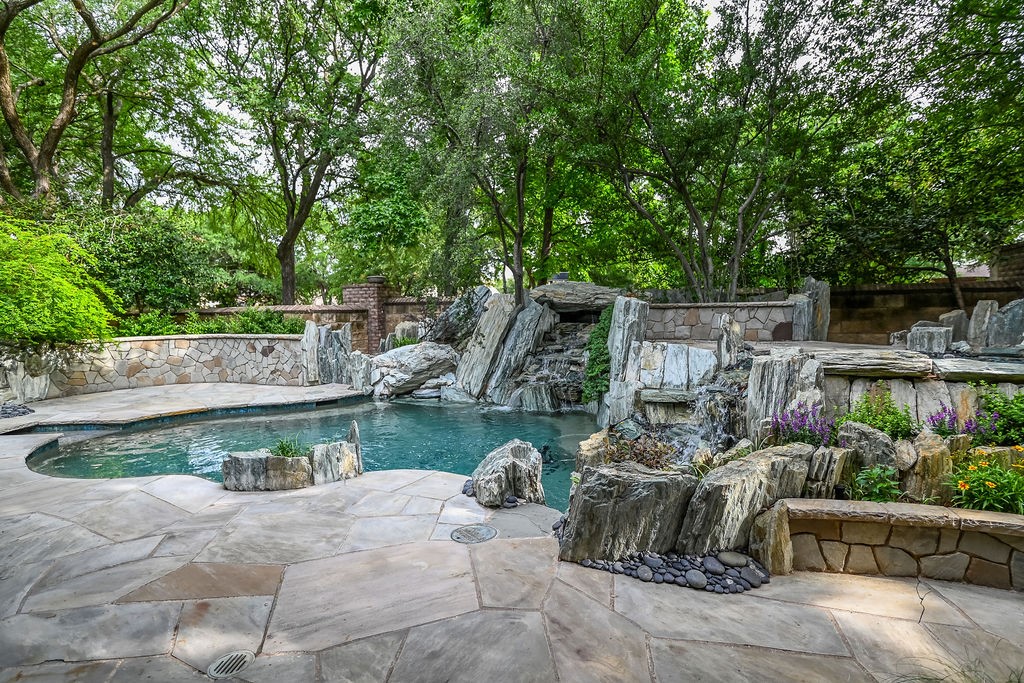 711 Lexington Avenue Coppell TX 75019