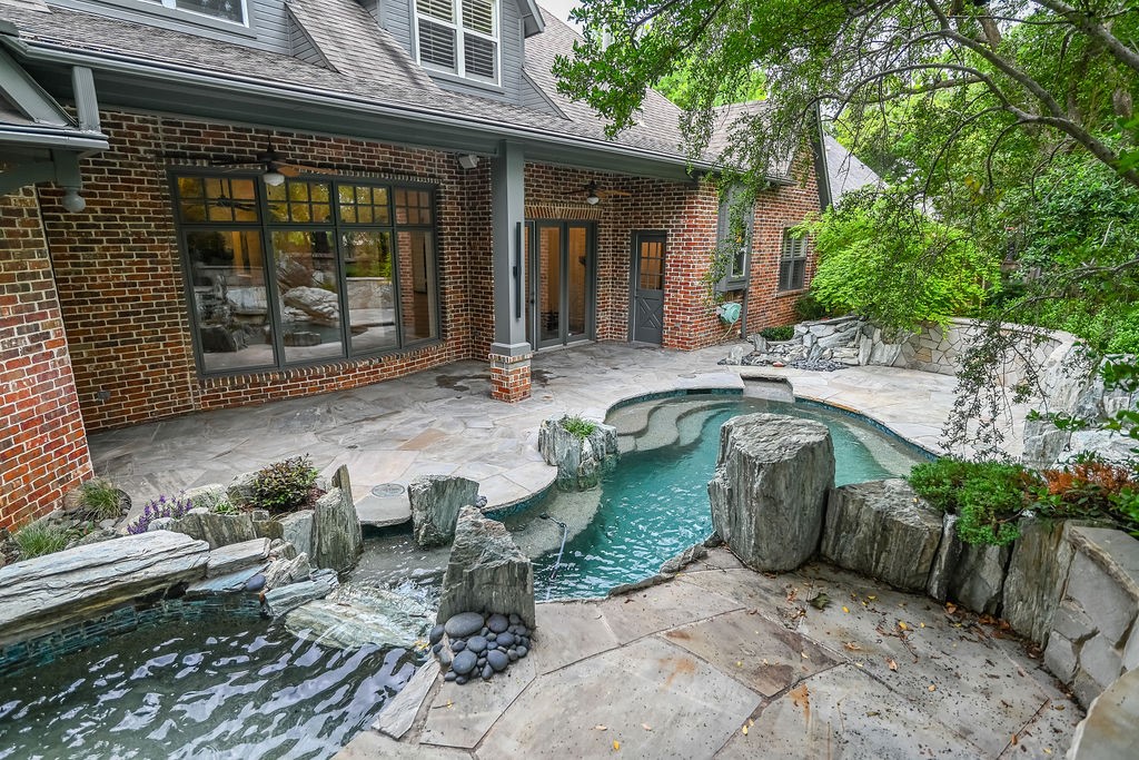 711 Lexington Avenue Coppell TX 75019