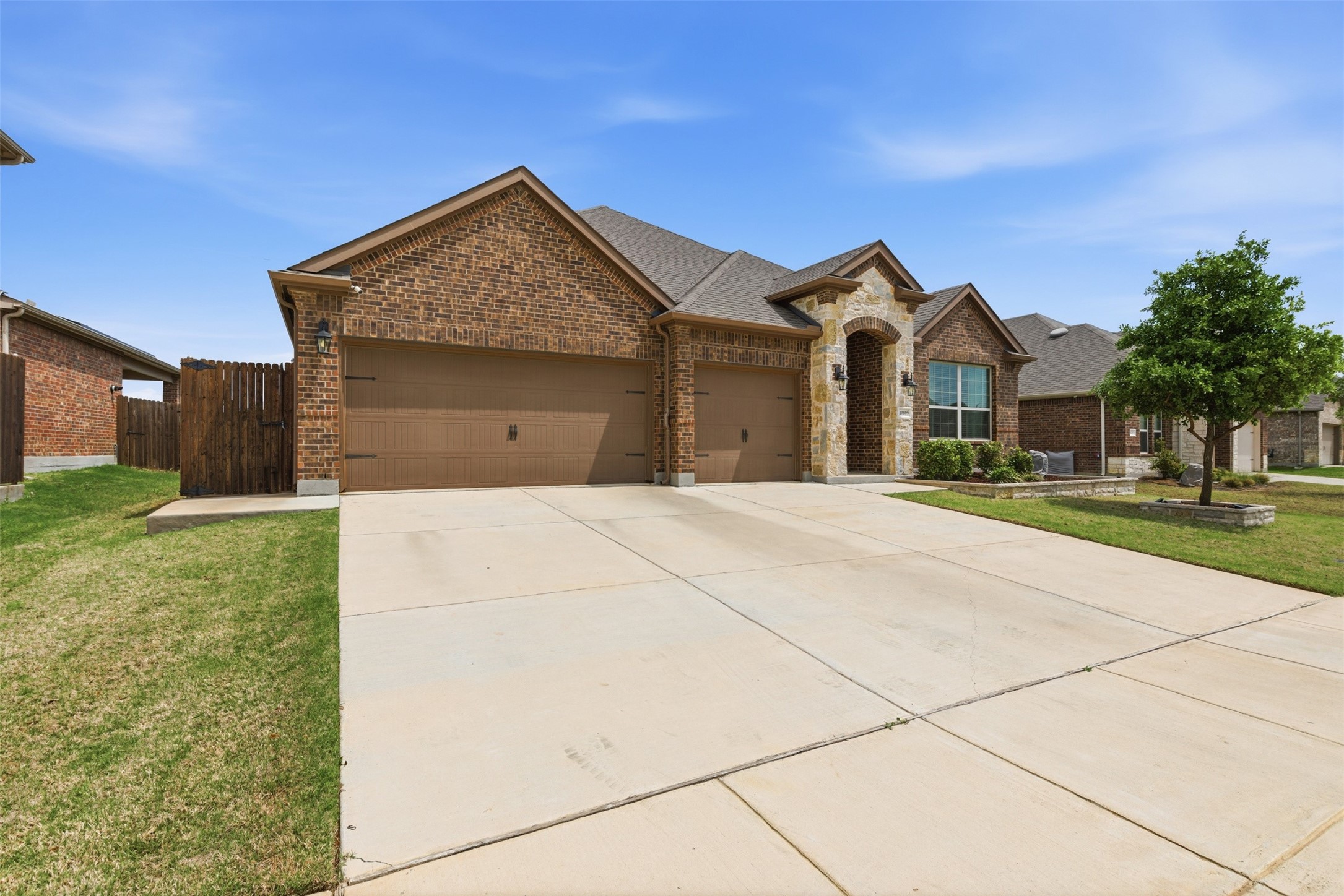 10109 Table Bluff Street Aubrey TX 76227