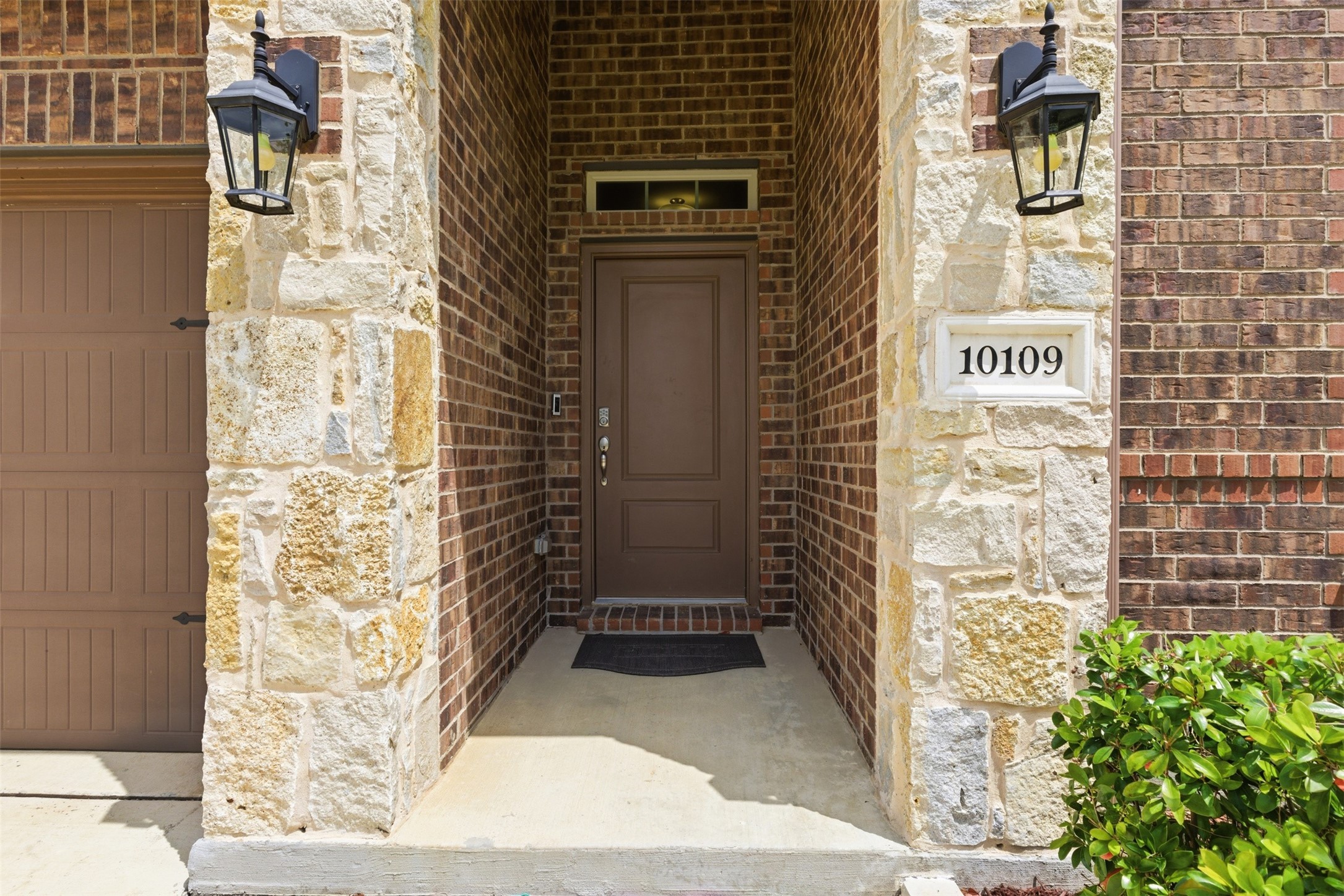 10109 Table Bluff Street Aubrey TX 76227