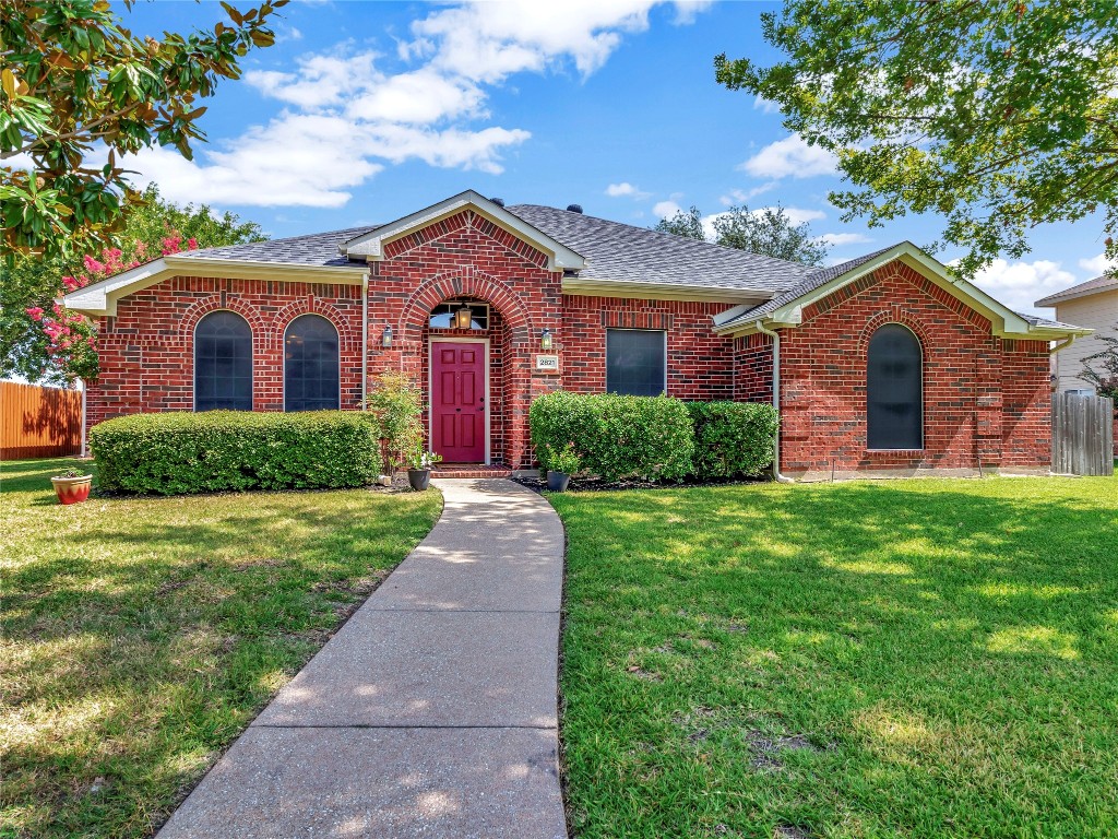 2821 Preston Creek Mesquite TX 75181