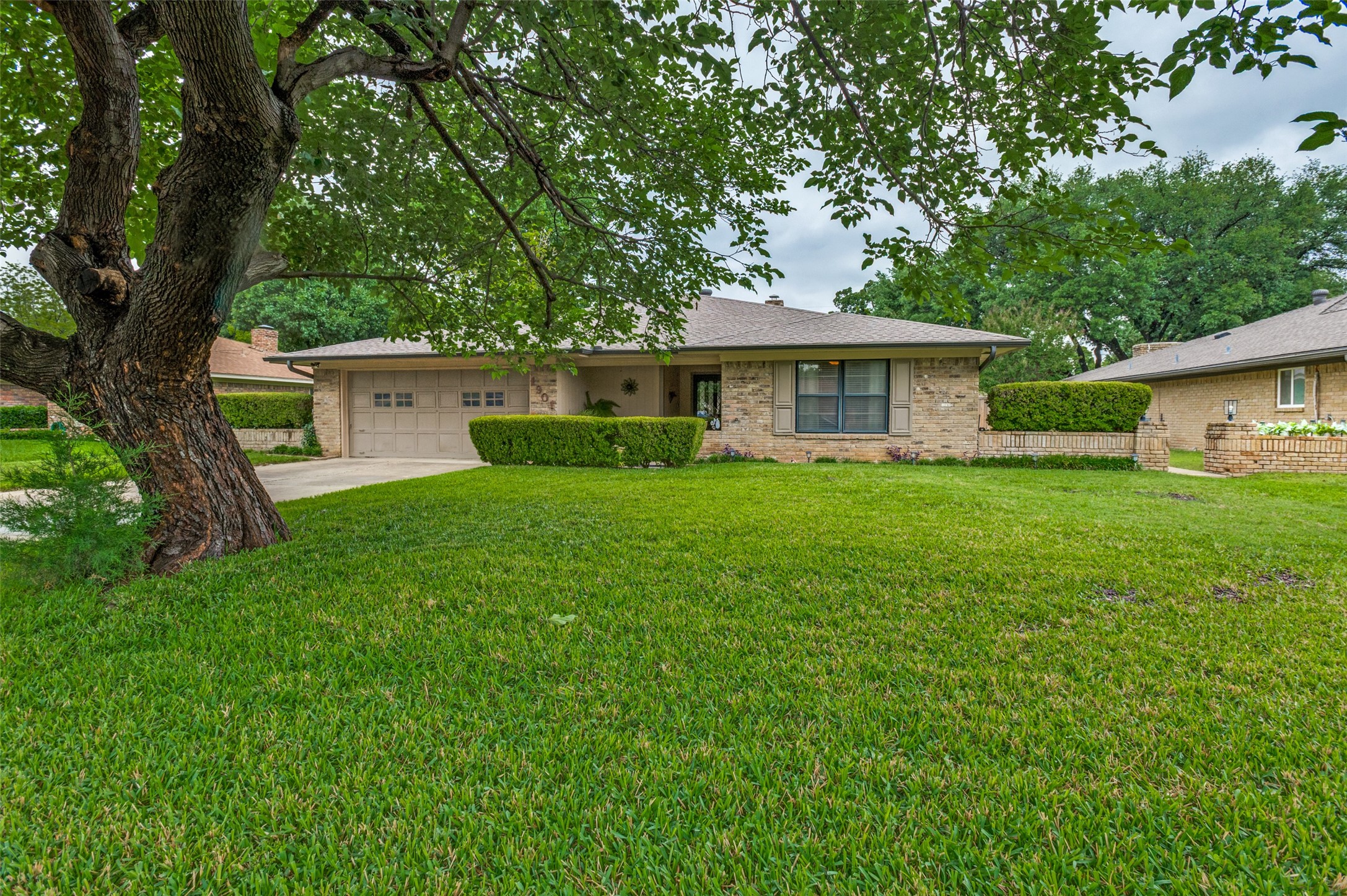 1901 Anna Drive Irving TX 75061