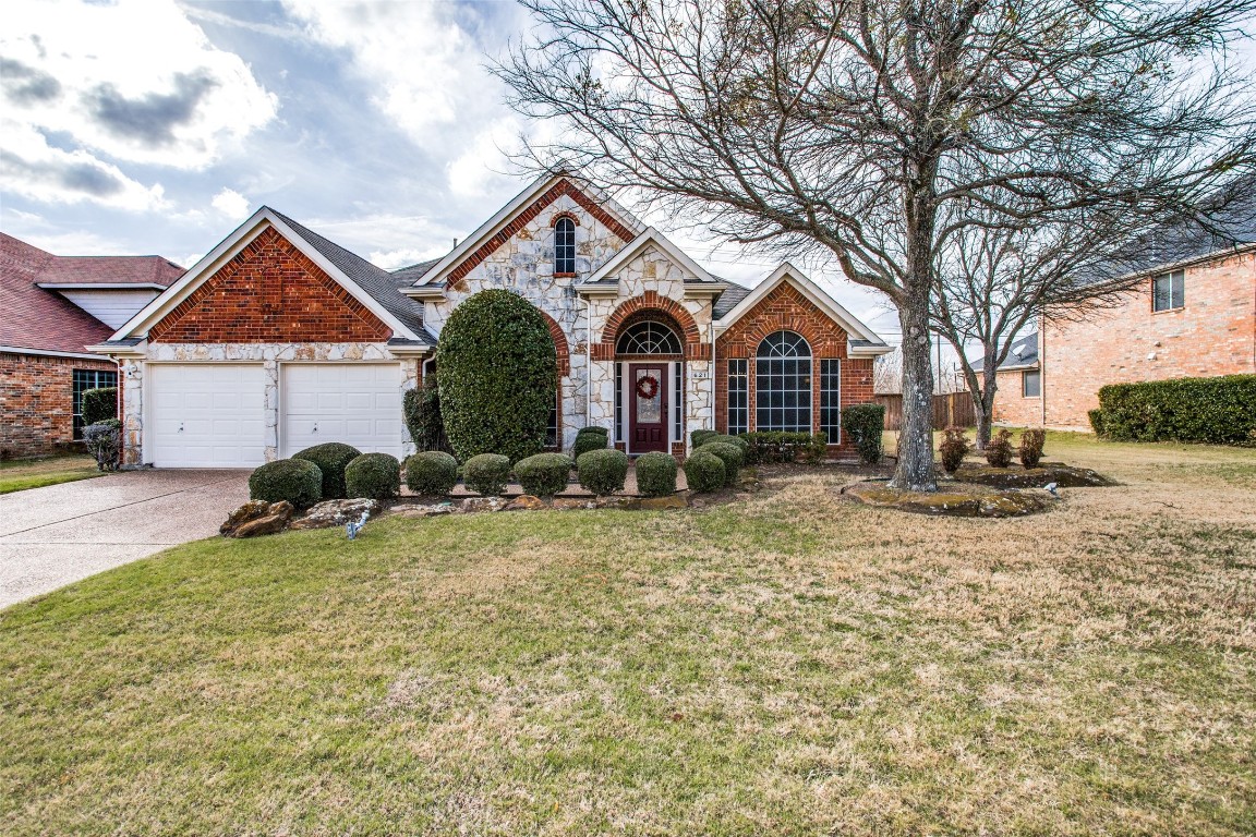 621 Candle Meadow Boulevard Desoto TX 75115