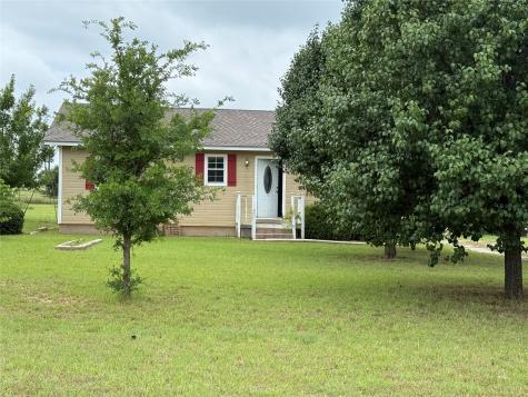 101 N Lakeway Drive Comanche TX 76442