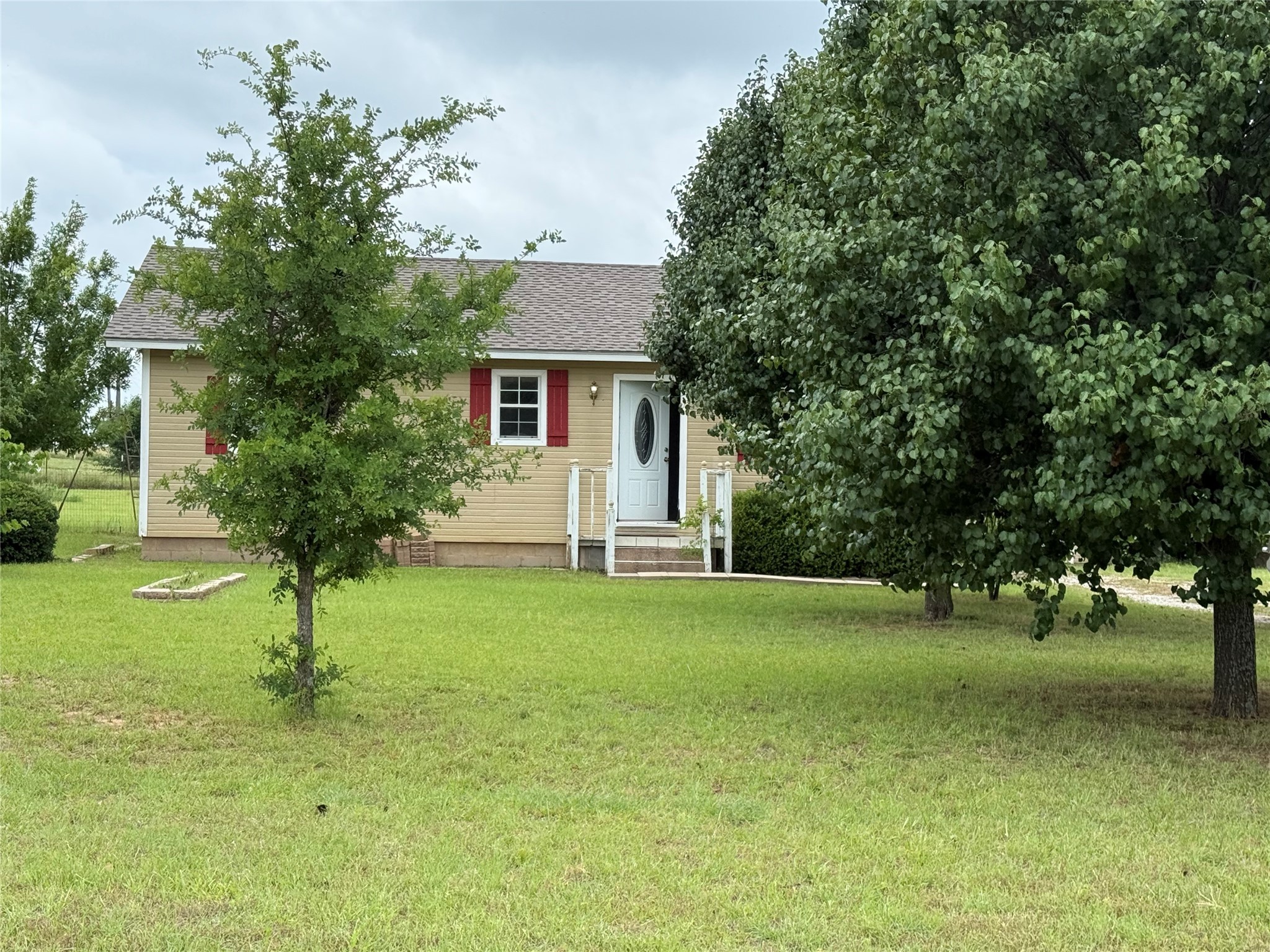 101 N Lakeway Drive Comanche TX 76442