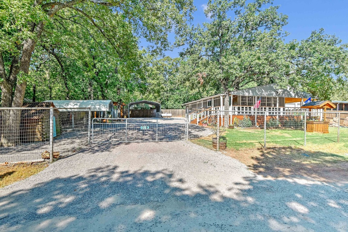 319 Yorkshire Drive Gordonville TX 76245