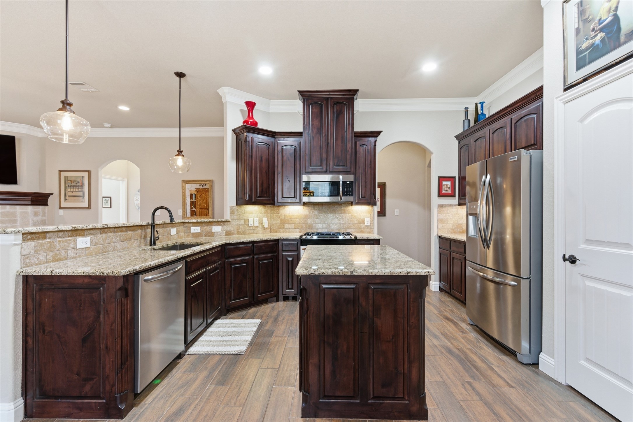2038 Clive Drive Granbury TX 76048