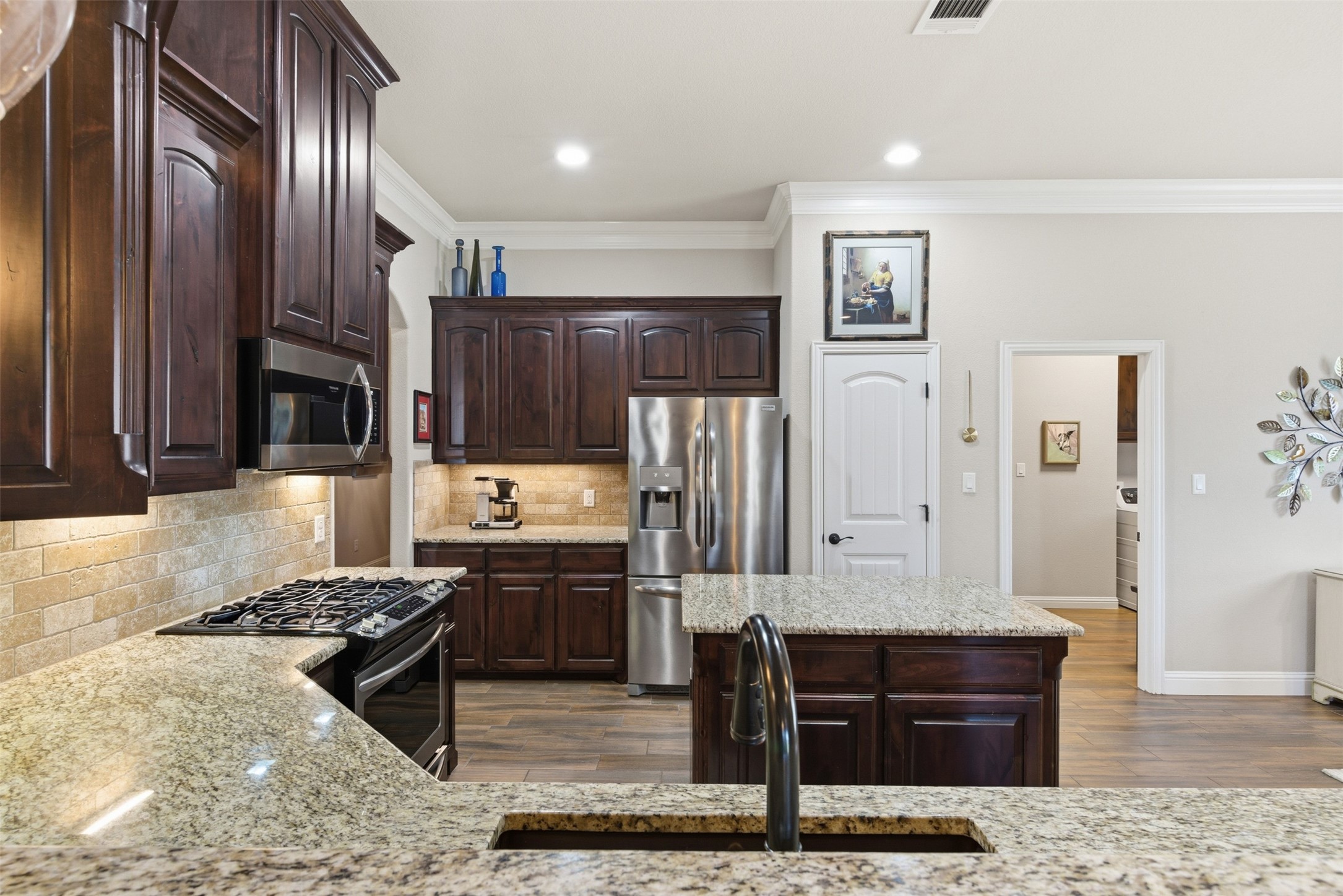 2038 Clive Drive Granbury TX 76048