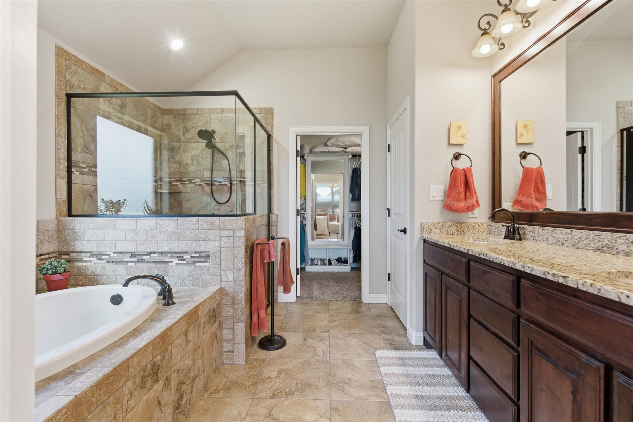 2038 Clive Drive Granbury TX 76048