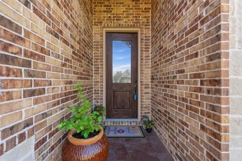 2038 Clive Drive Granbury TX 76048