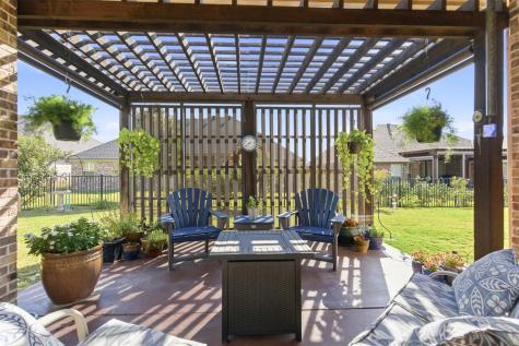 2038 Clive Drive Granbury TX 76048