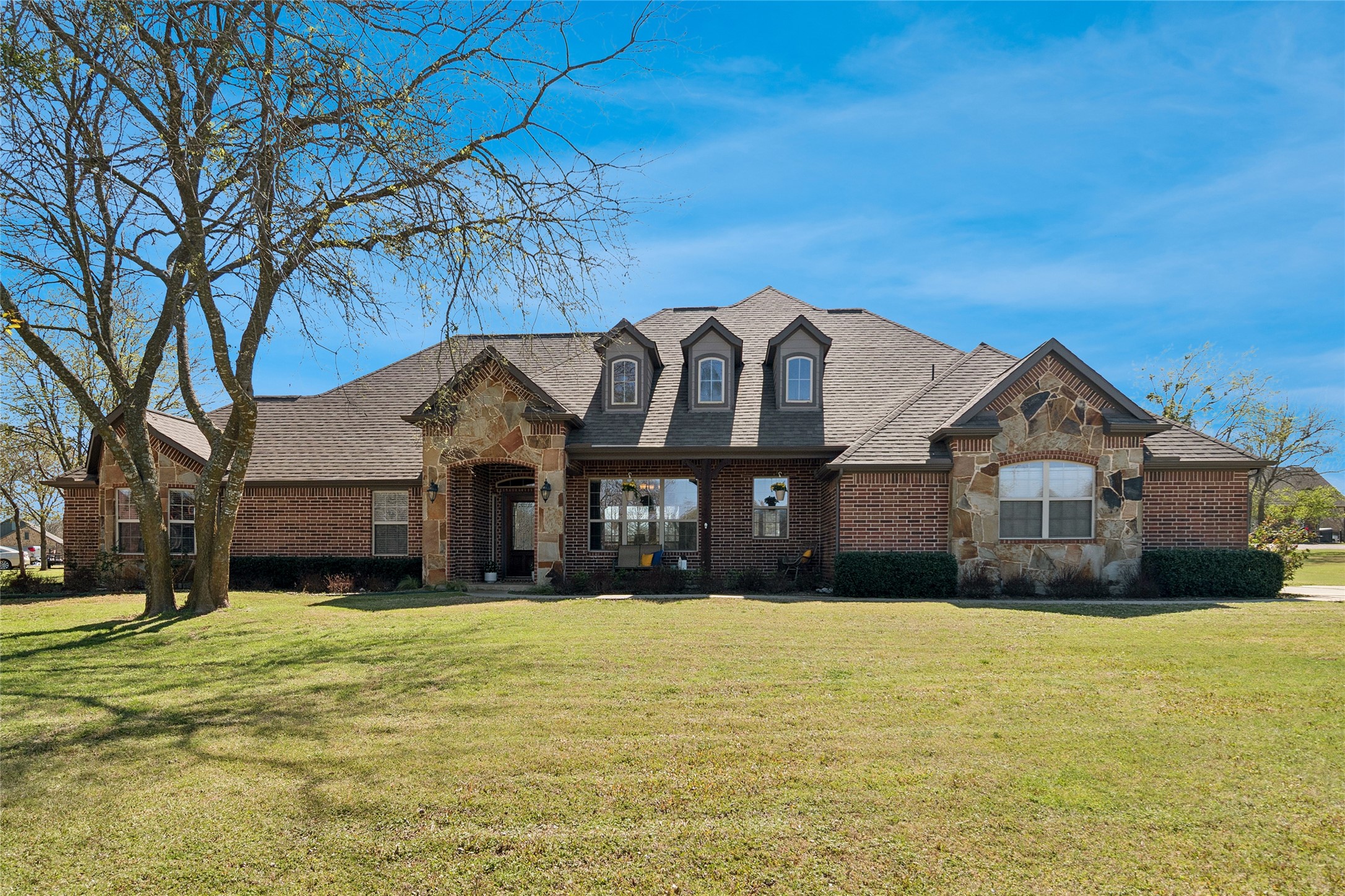 82 Forest Hills Circle Gunter TX 75058