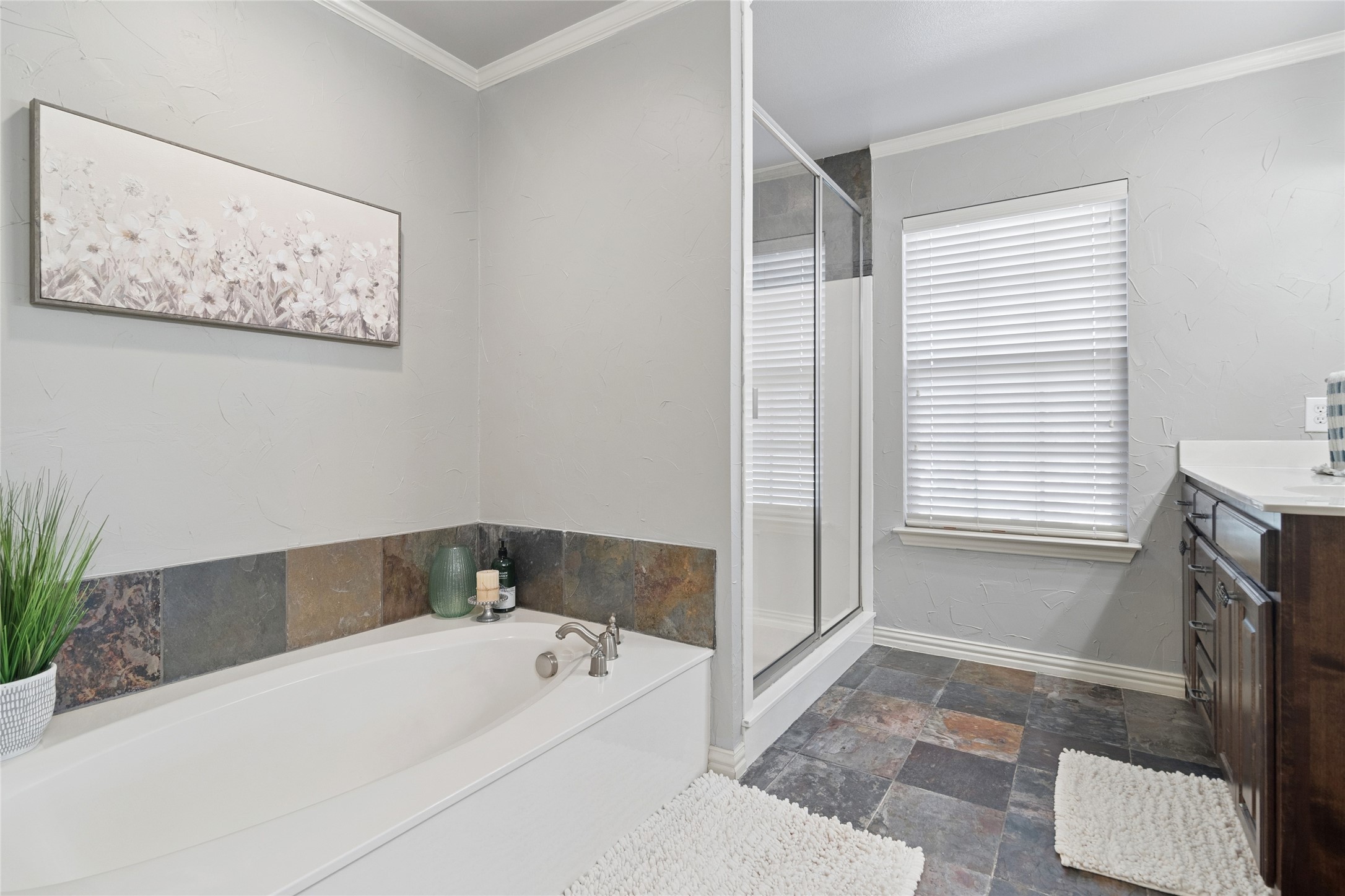 82 Forest Hills Circle Gunter TX 75058