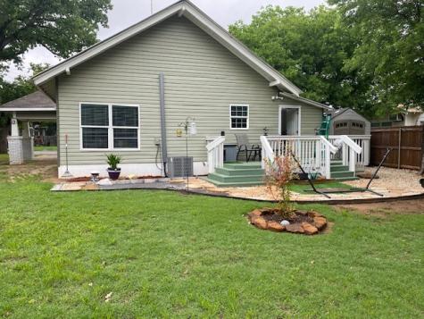 702 Ave J Brownwood TX 76801