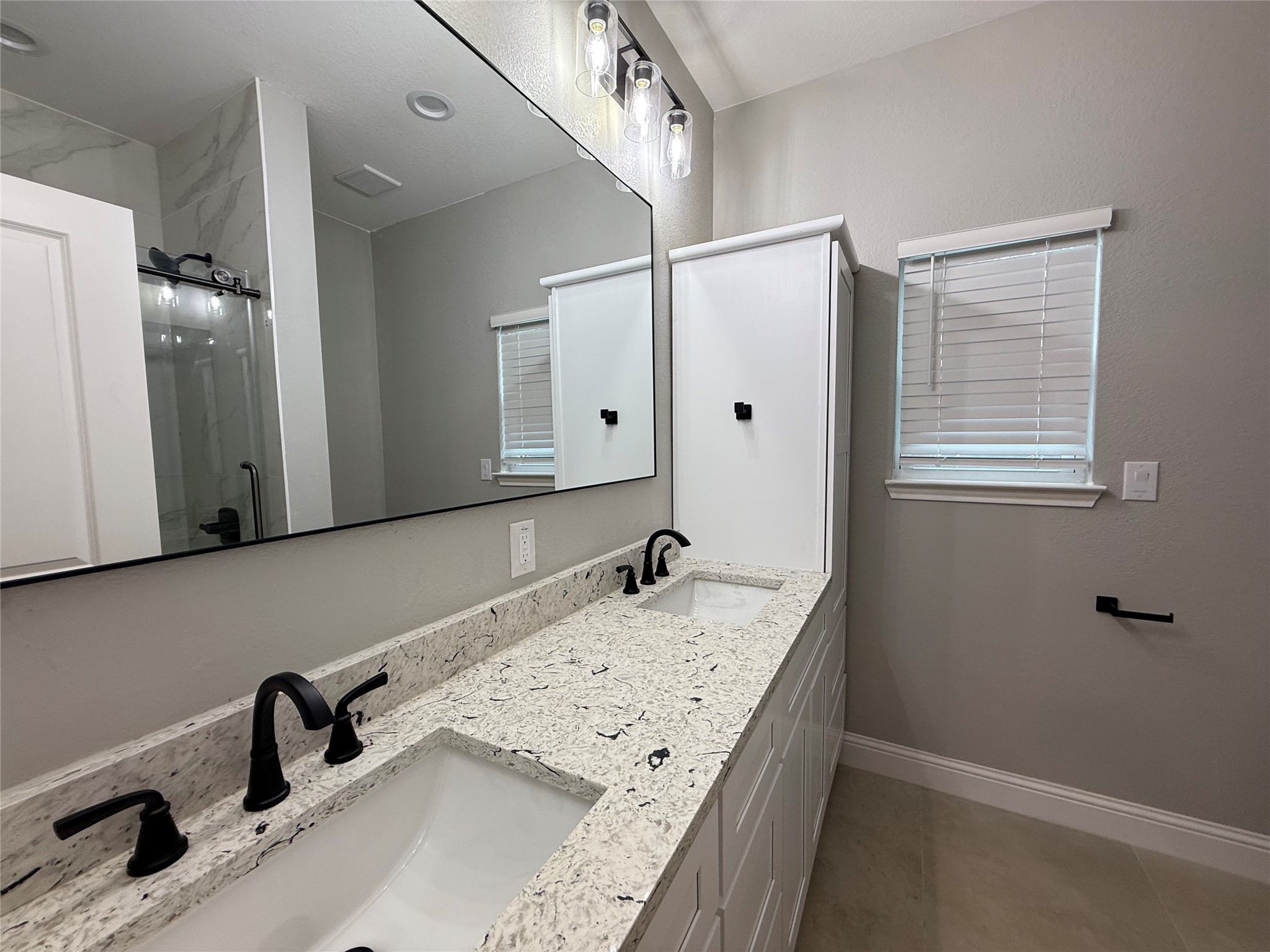 1917 Avenue A Denison TX 75020
