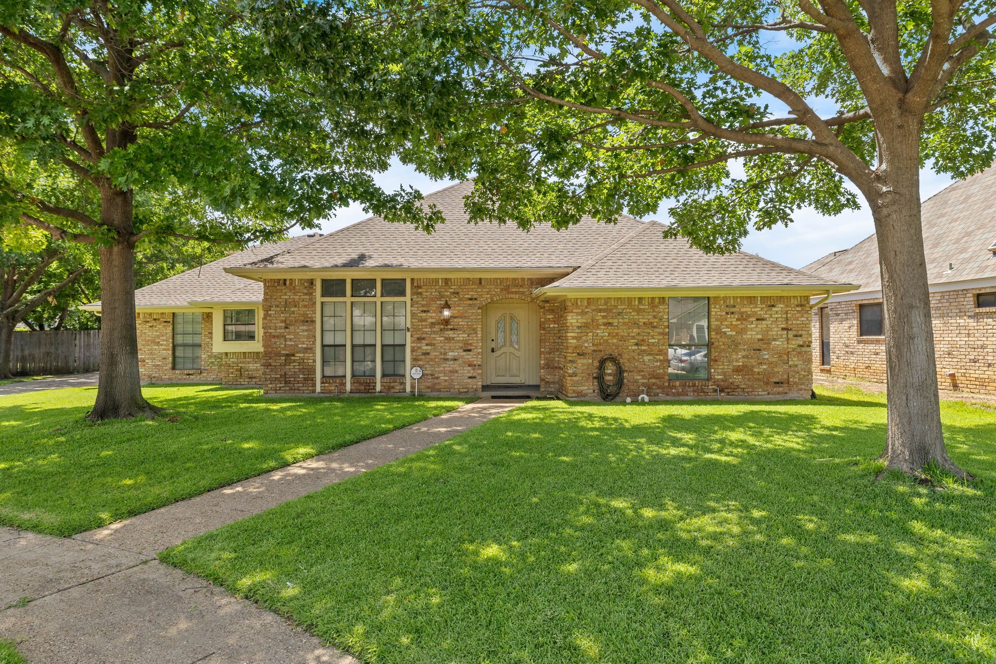 1405 Wagonwheel Court Irving TX 75061