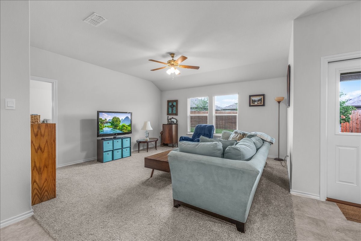 513 Derby Lane Springtown TX 76082