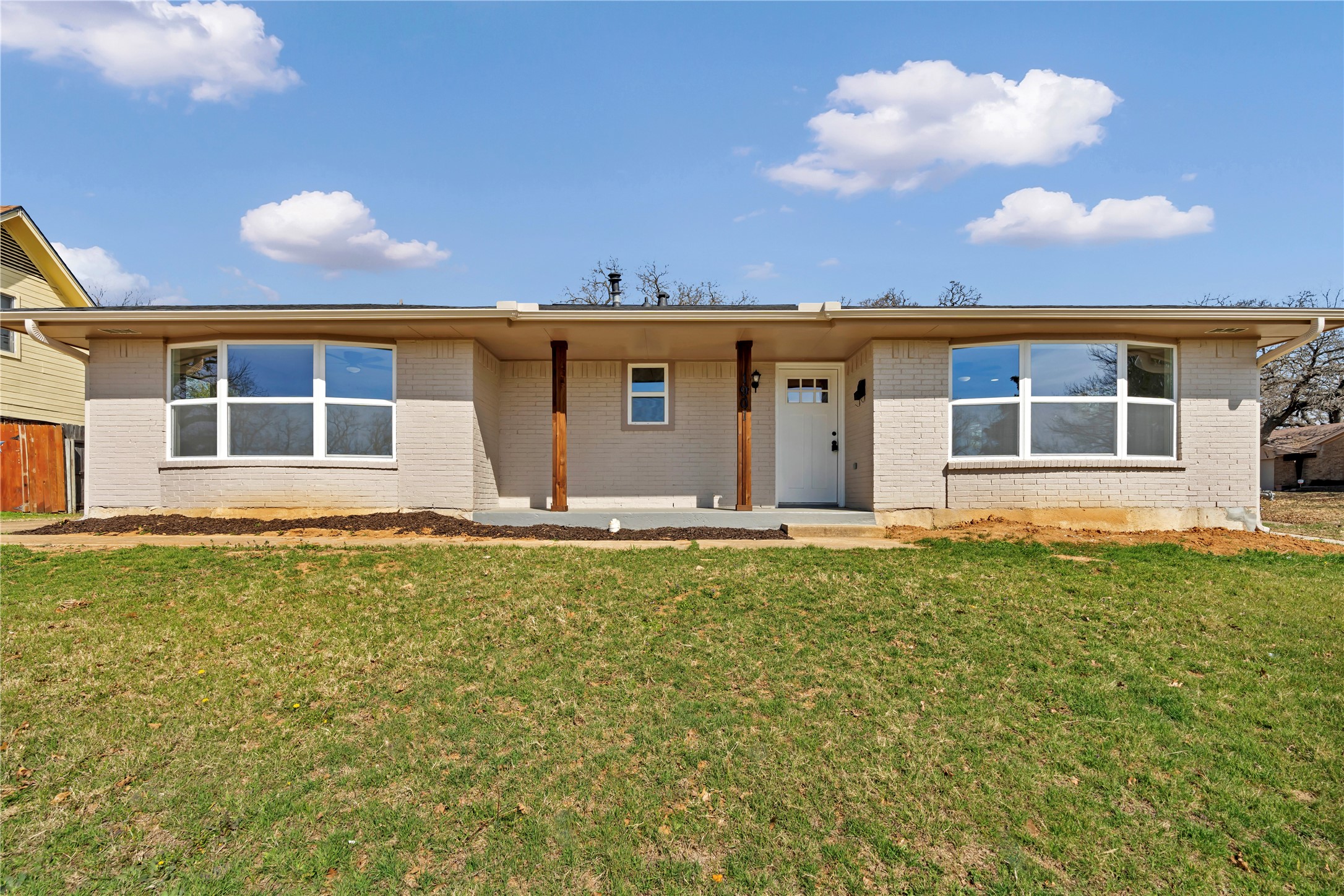 1901 Sandy Lane Irving TX 75060