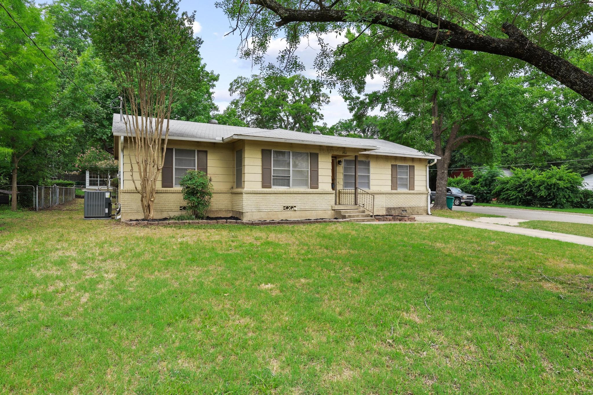 1402 Knight Street Denton TX 76205