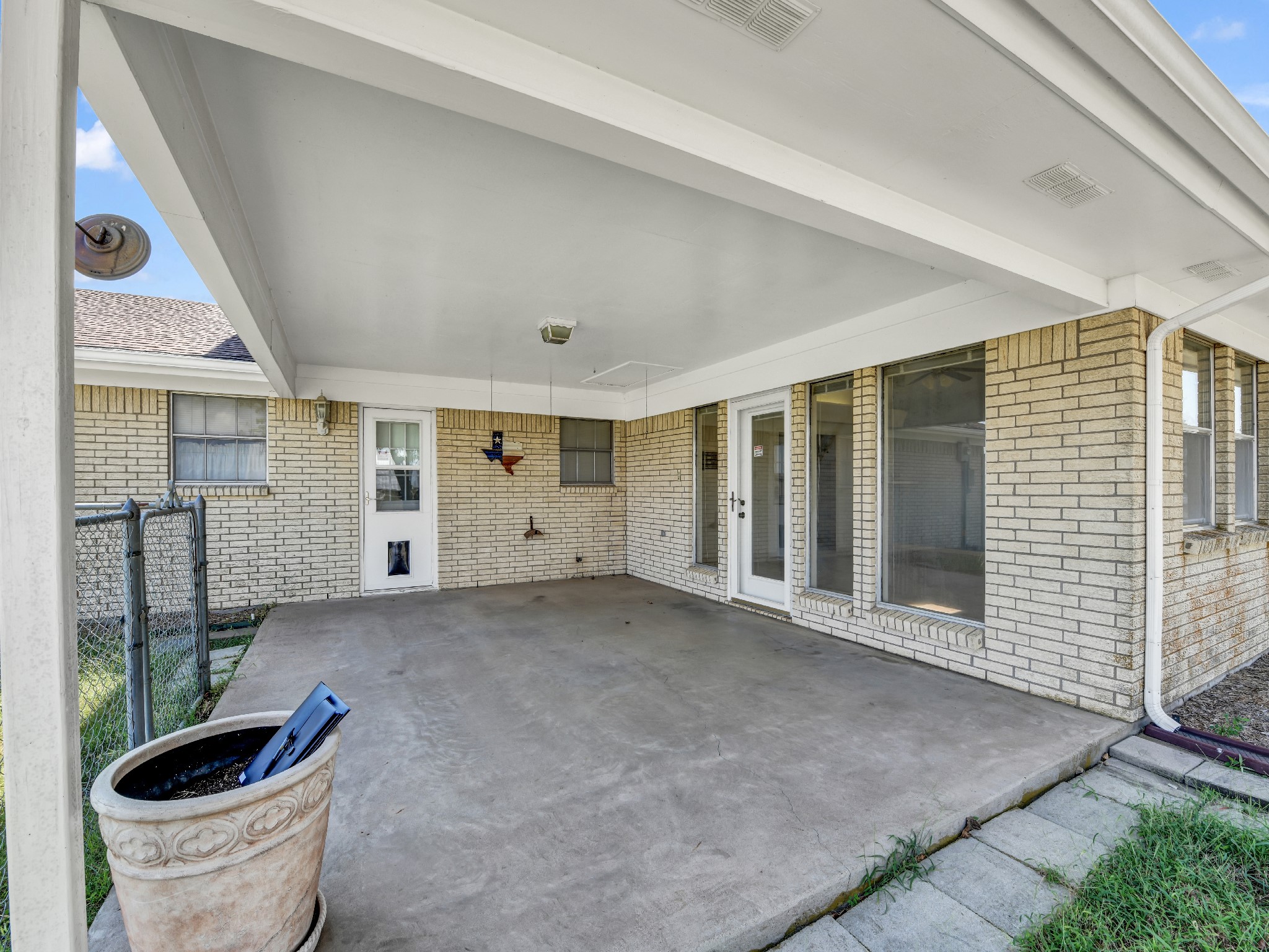 5108 Woodard Avenue Cleburne TX 76033