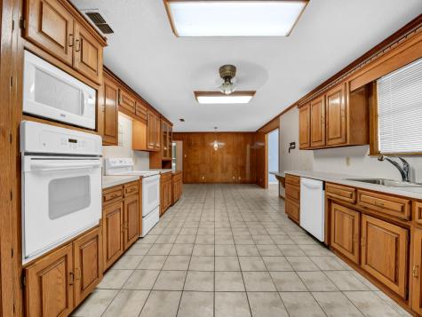 5108 Woodard Avenue Cleburne TX 76033