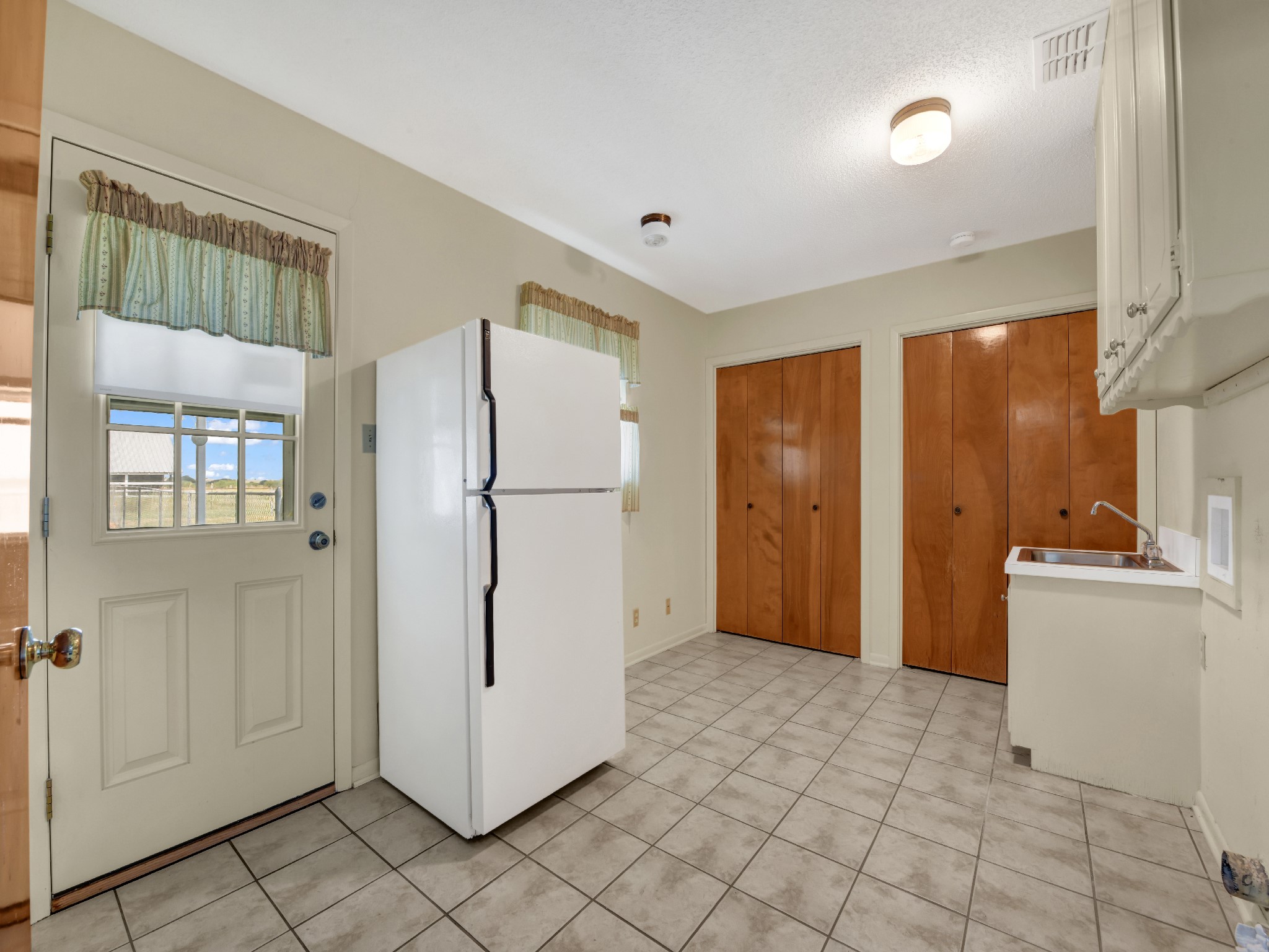5108 Woodard Avenue Cleburne TX 76033