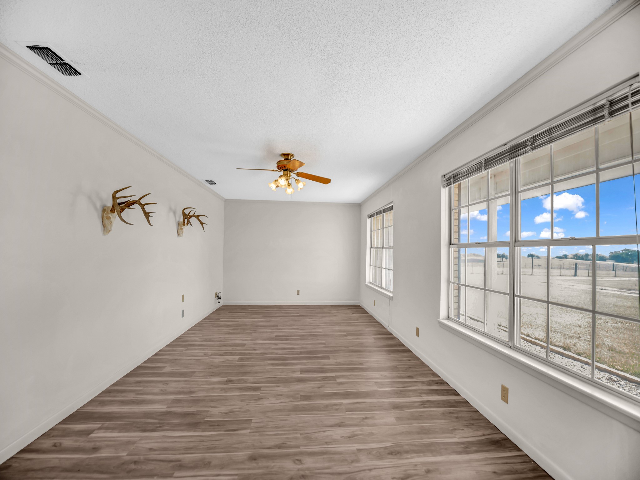 5108 Woodard Avenue Cleburne TX 76033