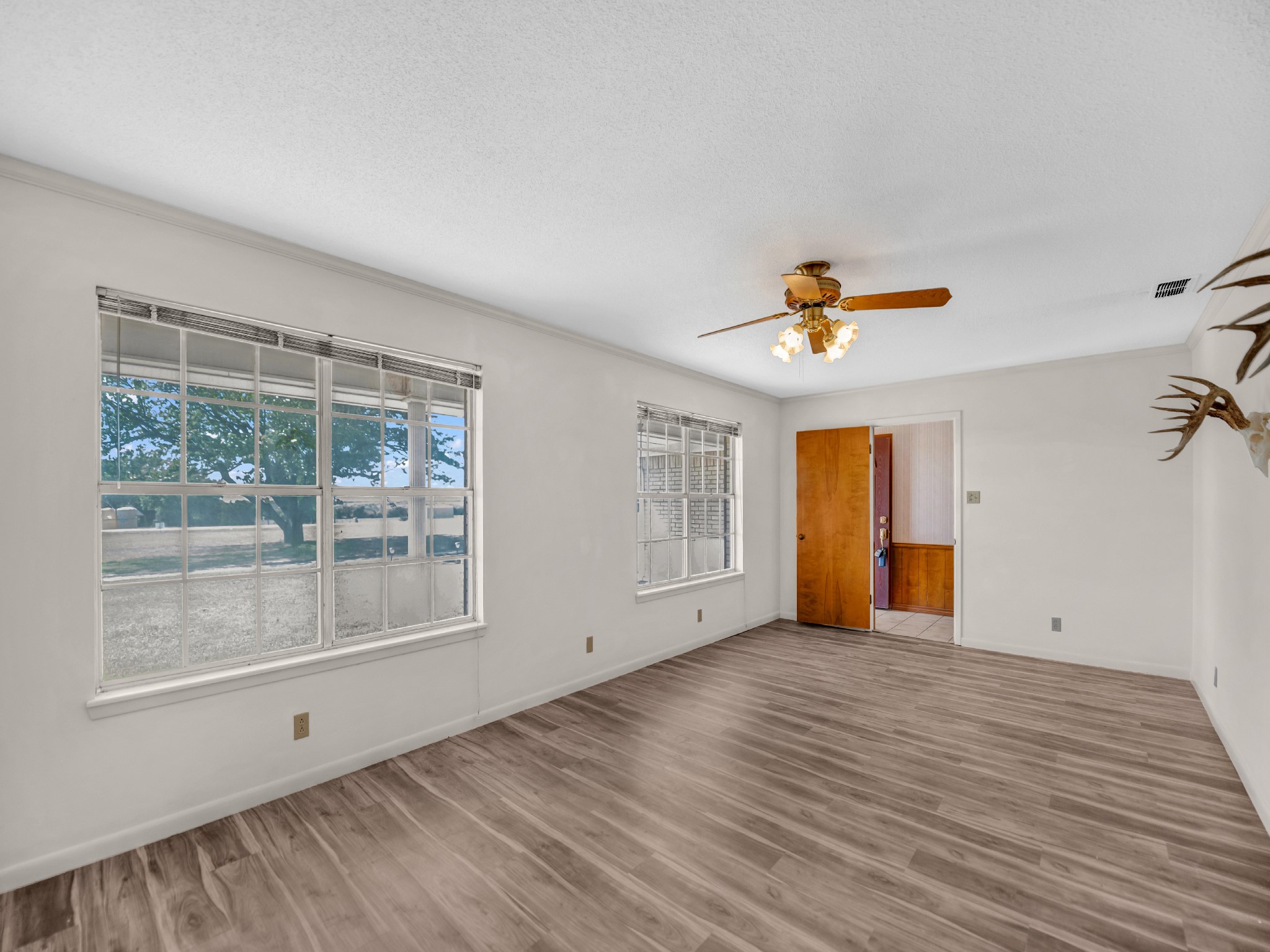 5108 Woodard Avenue Cleburne TX 76033