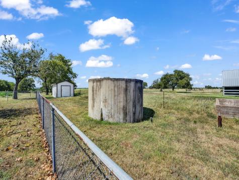 5108 Woodard Avenue Cleburne TX 76033