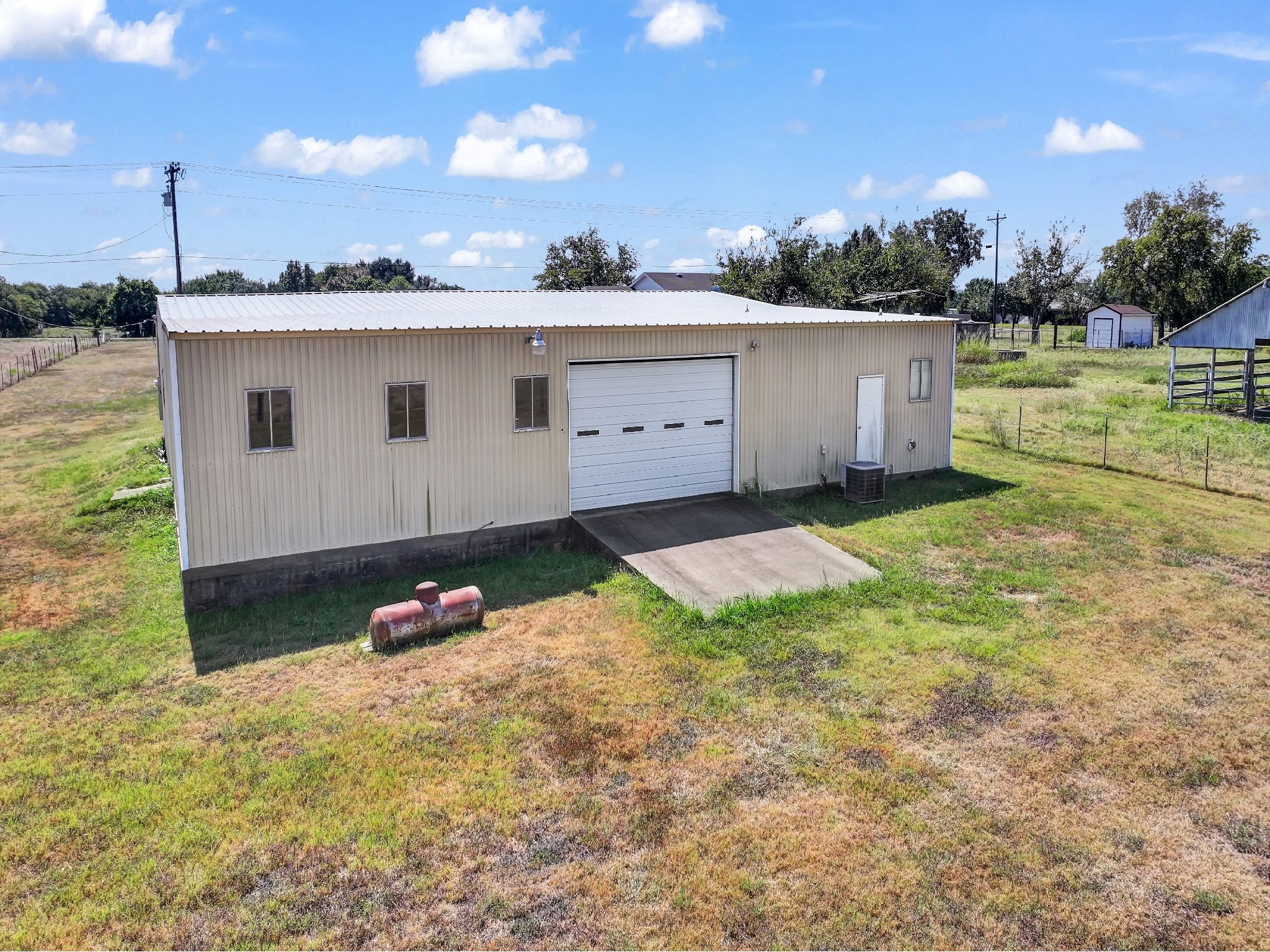 5108 Woodard Avenue Cleburne TX 76033