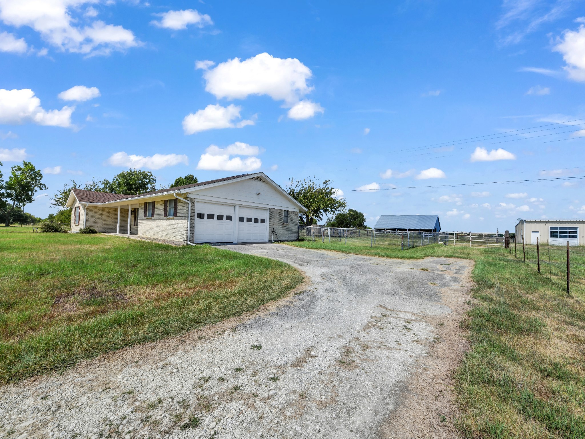5108 Woodard Avenue Cleburne TX 76033